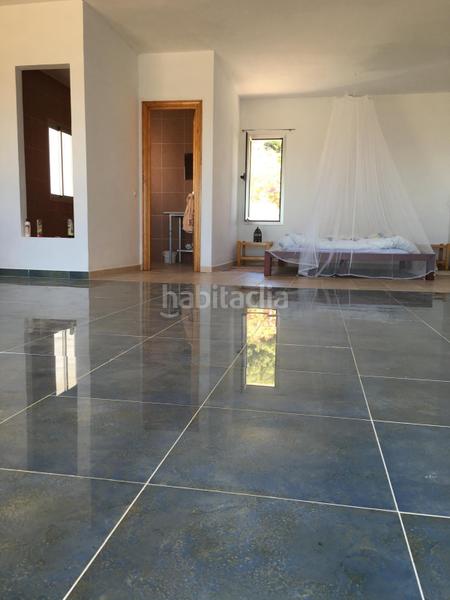 Foto d28bf623-9310-49a9-9601-6401527279cd. Masia amb calefacció piscina a Gaucín