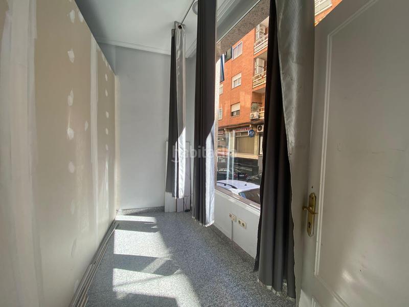 Foto 6dee6f3c-f8d3-4631-95fc-f13956a8b5ec. Lloguer local comercial a Centro Cáceres