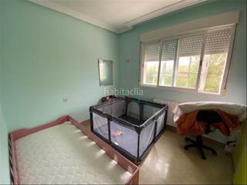 Foto 52ad5609-bbc5-4a0a-a547-3dcc985547ab. Casa pareada ubicada a dos minutos del ferial en La Cañada - Aldea Moret Cáceres