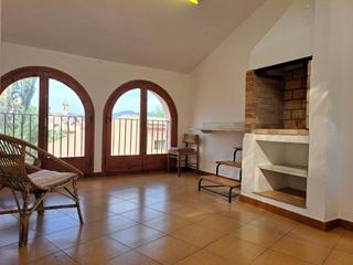 Chalet in Monistrol de Montserrat. Junto pl. de la font gran