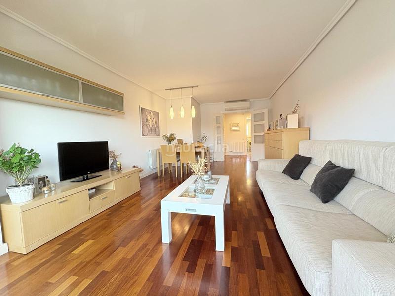 Foto 16e1cceb-9e9c-427e-9c65-5f5fe6f4948d. Pis amb calefacció aparcament piscina a Castellarnau Sabadell