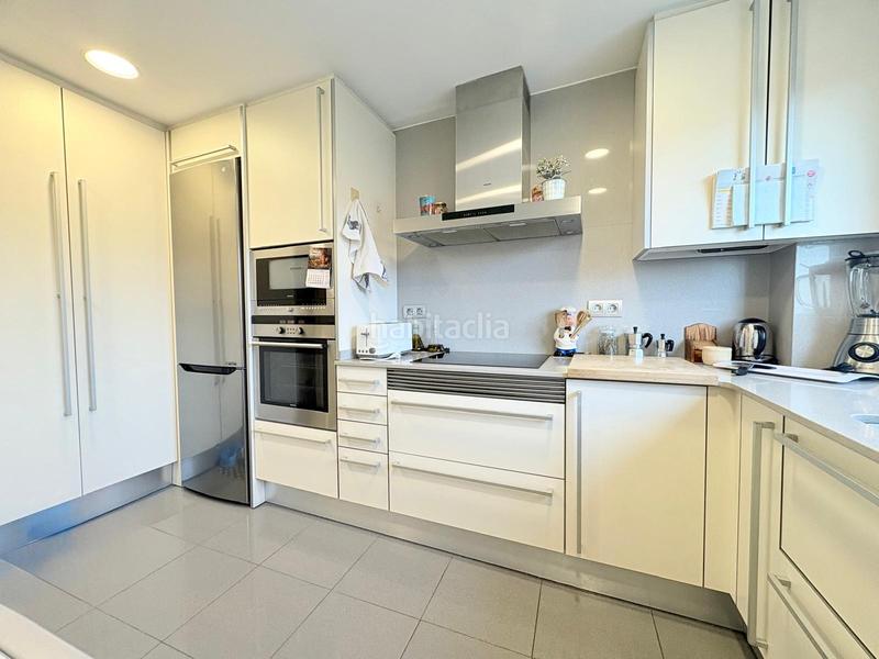 Foto 7754ccf9-5413-48ad-aec8-bf5de32d1aca. Pis amb calefacció aparcament piscina a Castellarnau Sabadell