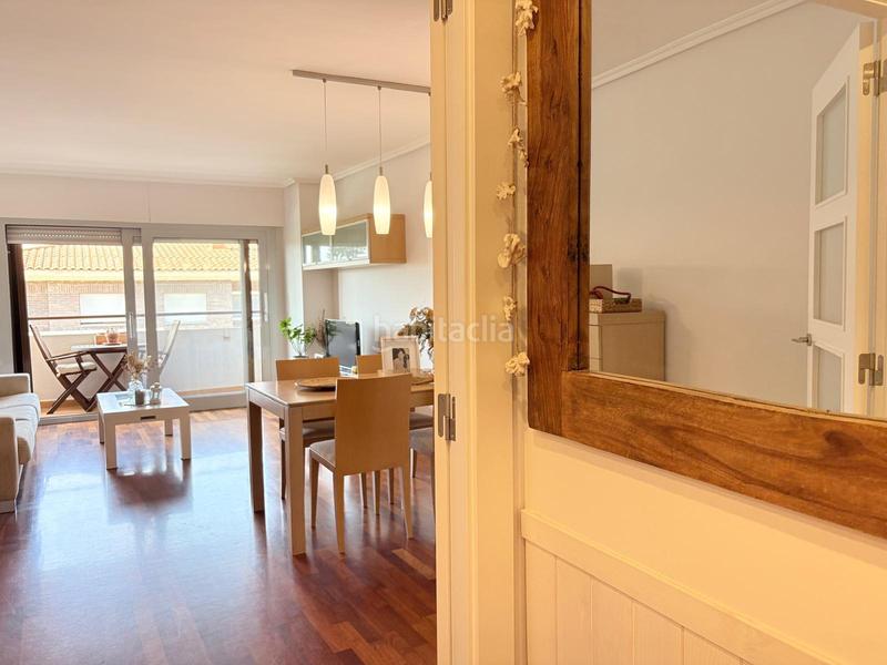 Foto b2c02f6b-ceb8-4f1f-9159-ed6c9d385ba4. Pis amb calefacció aparcament piscina a Castellarnau Sabadell