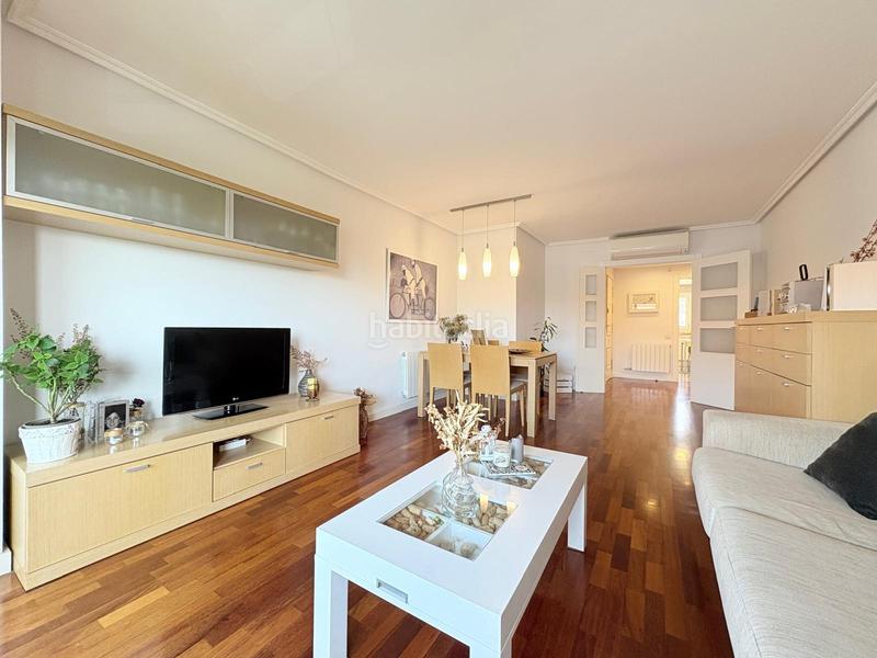 Foto fd601f6a-ca0f-4640-9782-0d052c7224a5. Pis amb calefacció aparcament piscina a Castellarnau Sabadell