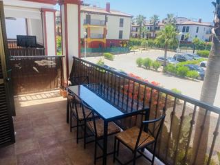 Apartament a Costa Esuri. En la lujosa urbanización de costa esuri.