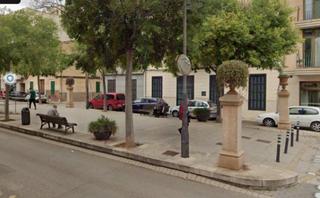 Local commercial à Manacor Centre. Local en venta, actualmente alquilado por 5años a 750e.