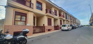 Casa pareada en Hellín. Adosado en isso