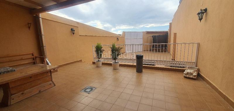 Foto c2d954df-7cc8-4f6e-9cd2-e1776a1a4061. Casa pareada adosado en isso en Hellín