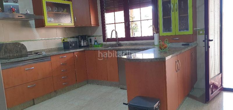 Foto e7f551fd-a402-4f43-b6a3-179996e682d9. Casa pareada adosado en isso en Hellín