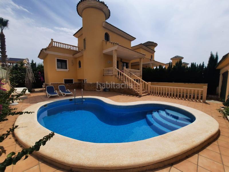 Foto 1840e833-005f-44c7-ad69-b8281f7571d7. Chalet avec piscine dans Los Almendros Orihuela
