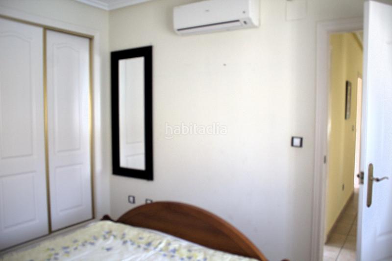 Foto 48a91d51-e62b-4cf2-b1da-31612e88418c. Chalet avec piscine dans Los Almendros Orihuela