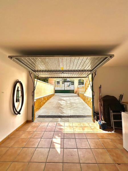 Foto 54e2060b-8f22-4747-a28d-81e6e9358cad. Chalet avec piscine dans Los Almendros Orihuela