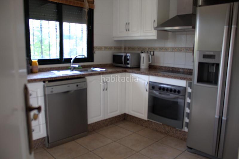 Foto 5e6b8ac8-e45c-4a14-8590-11a690179b18. Chalet avec piscine dans Los Almendros Orihuela