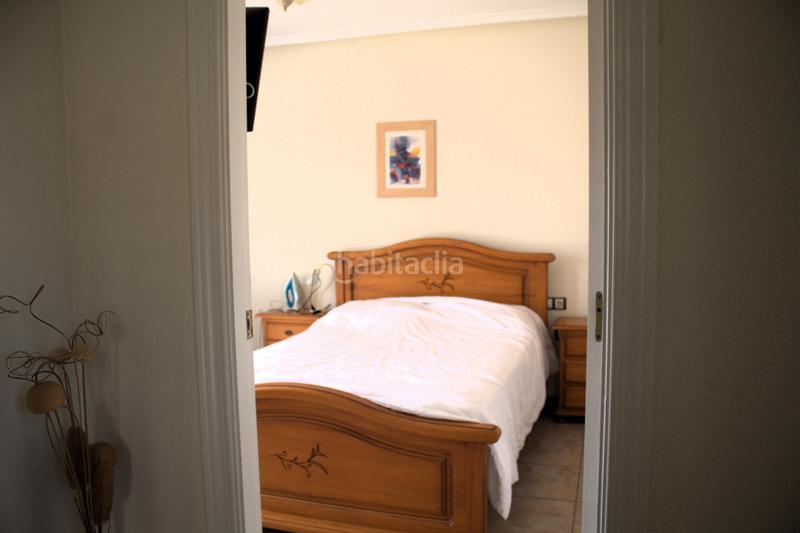 Foto 8980149d-8c16-4384-9738-3d492ae64178. Chalet avec piscine dans Los Almendros Orihuela