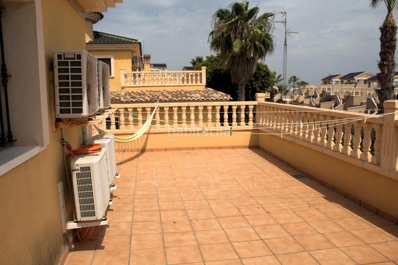 Foto d0c34baa-29d8-431c-bce5-e8753a2c5859. Chalet avec piscine dans Los Almendros Orihuela