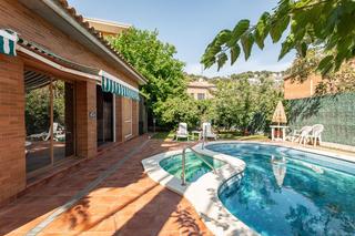 Chalet à Bellamar. Urbanización bellamar, muy próxima a la playa
