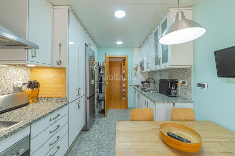 Foto d7482688-cb94-4e5a-8bbc-0e0fa4efb4a2. Piso próximo al puerto olímpico y a playa nova icaria en Barcelona