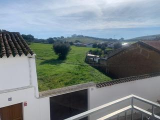 Casa aparellada a Real de la Jara (El). Casa en el real de la jara con parcela para huerto