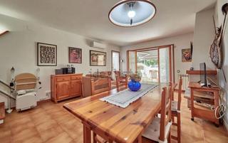 Casa aparellada a Marítima Nord. En la urb maritima residencial