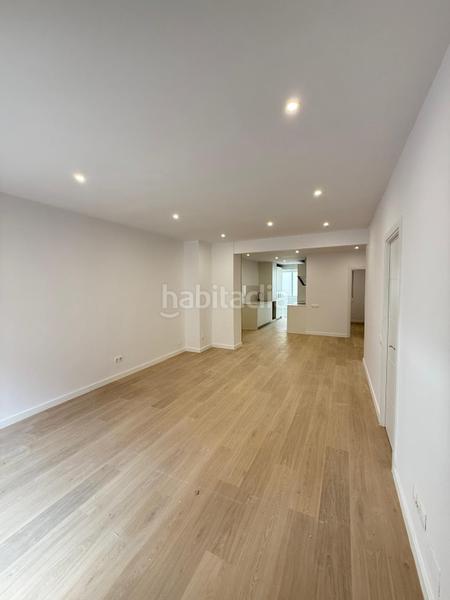 Foto 347c8339-2a7c-48a0-9313-0813e7e32ef0. Piso rocafort av. josep tarradellas en La Nova Esquerra de l´Eixample Barcelona