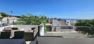 Casa aparellada a Casablanca - La Viñuela. Urbanización de casas pareadas, con piscina y  gimnasio