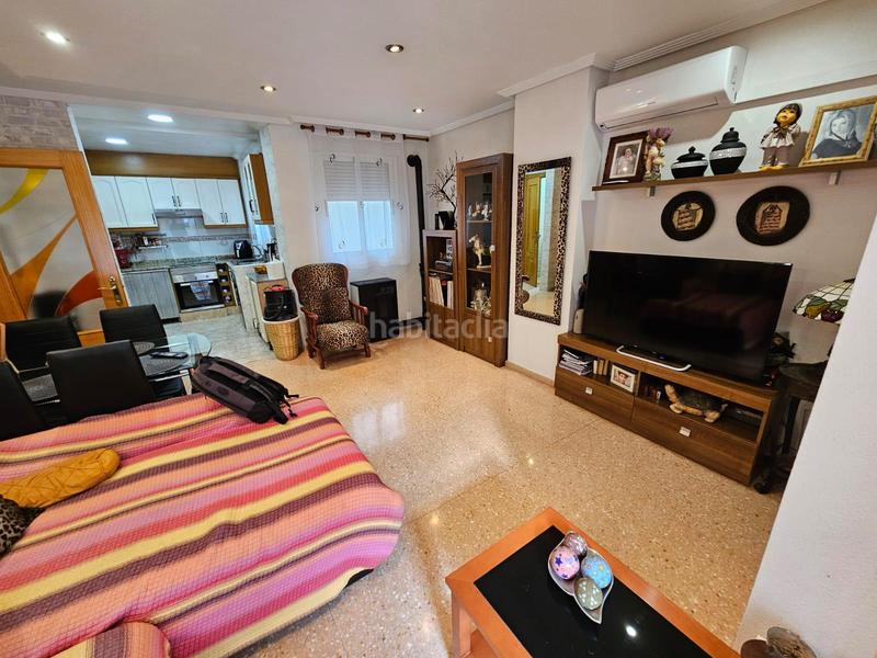 Foto 6aaa0d8c-c62f-4085-8ec1-808879e54203. Duplex avec chauffage parking dans Centro Elda