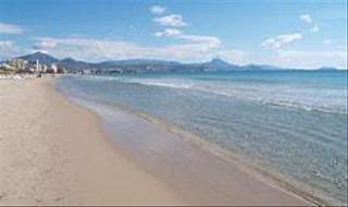 Apartament a Campello Pueblo. Piso en la playa de muchavista