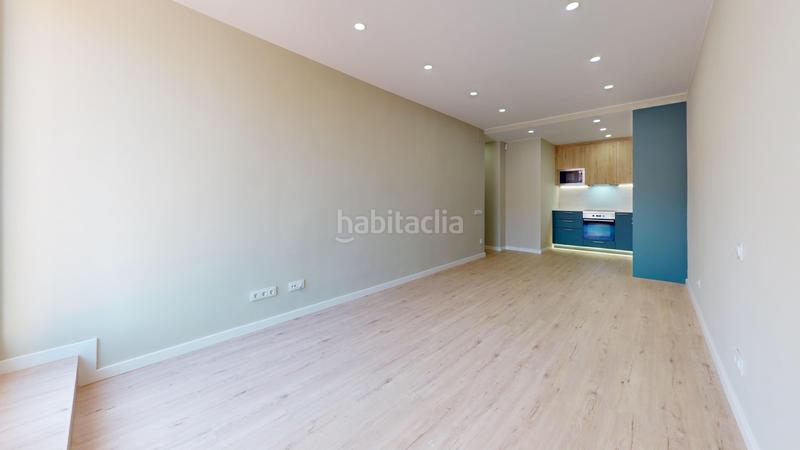 Foto d87947e0-227d-487f-8f3e-3494aa083f45. Ático próximo a avenida mistral en Sant Antoni Barcelona