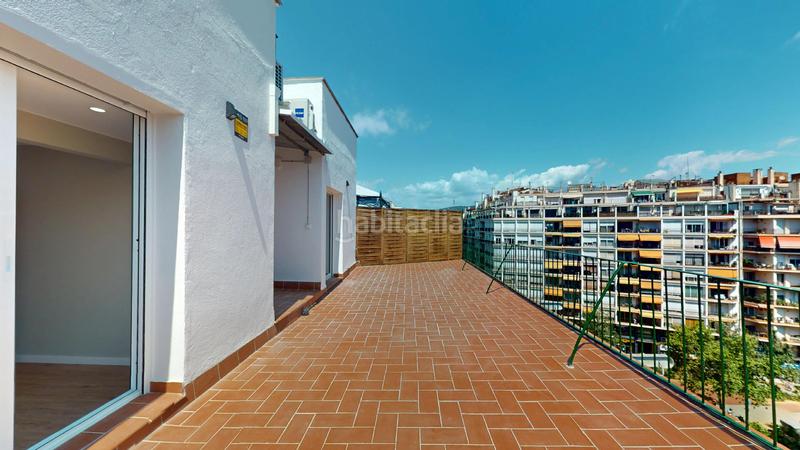 Foto e525ee07-9d87-49d7-963a-a2f906247654. Ático próximo a avenida mistral en Sant Antoni Barcelona