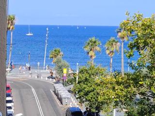 Etagenwohnung in Barceloneta. Junto a calle grau i torras