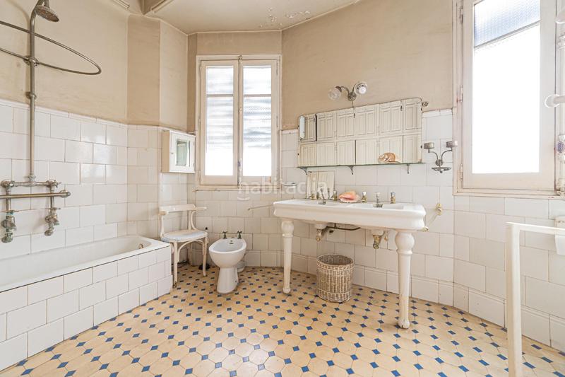 Foto f406cc9f-ae5c-4c5e-b4b6-ef590364af1a. Xalet amb calefacció aparcament a Centre Reus