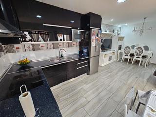 Apartament a San Crispín-Huerta Nueva-Estación. Piso 1 sascensor junto a la avenida de sax, reformado
