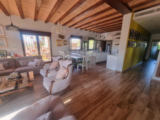 Chalet en Pedanías - Extrarradio. Impresionante chalet en carretera de jaén