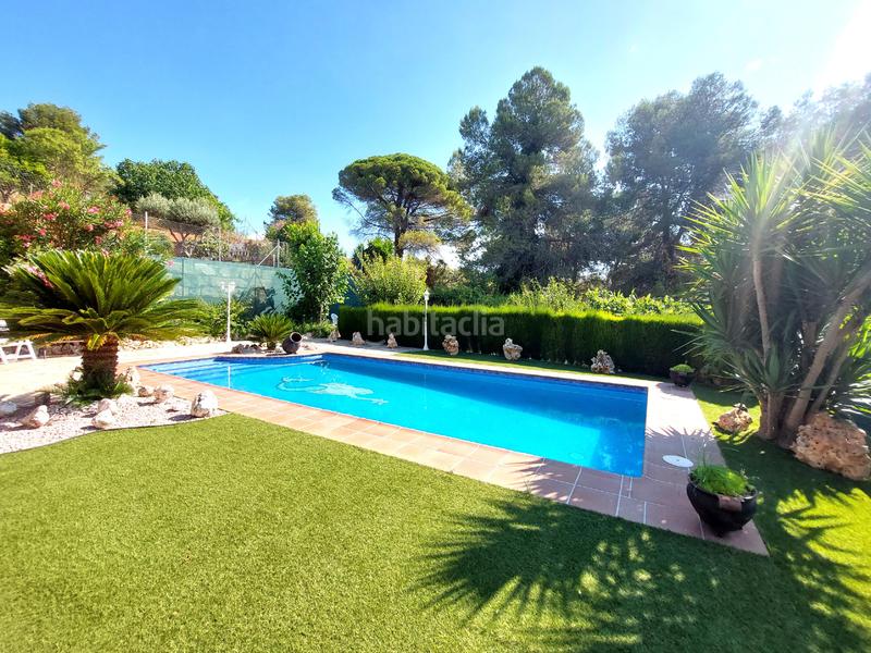 Foto 084e212a-d855-402f-b4cf-f589f436ae1f. Chalet urb. can villalba. en Abrera