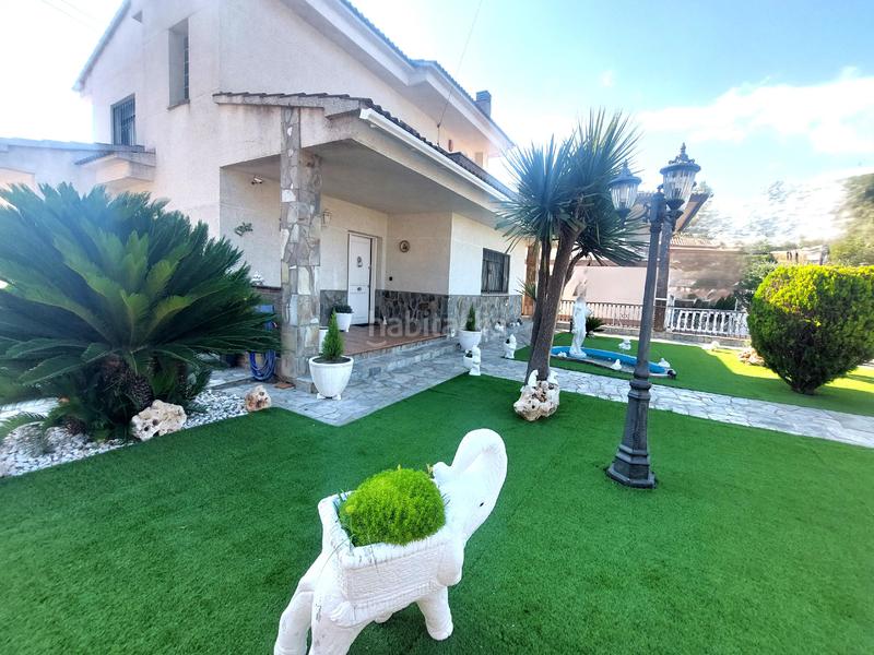 Foto 16d982f2-6066-4172-956c-41fc1079e9a4. Chalet urb. can villalba. en Abrera