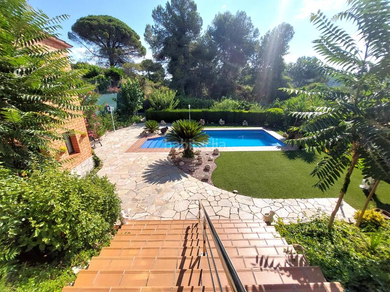 Foto dcac4a44-36c4-4f71-a783-8977445ecc1e. Chalet urb. can villalba. en Abrera