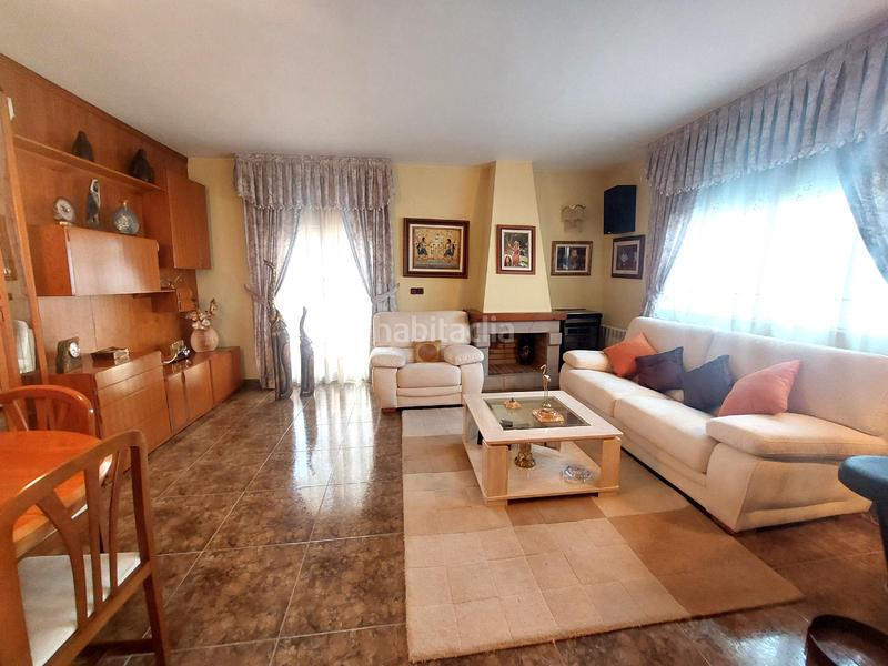 Foto f664f1e0-3c88-4c72-beab-578cb40c0039. Chalet urb. can villalba. en Abrera