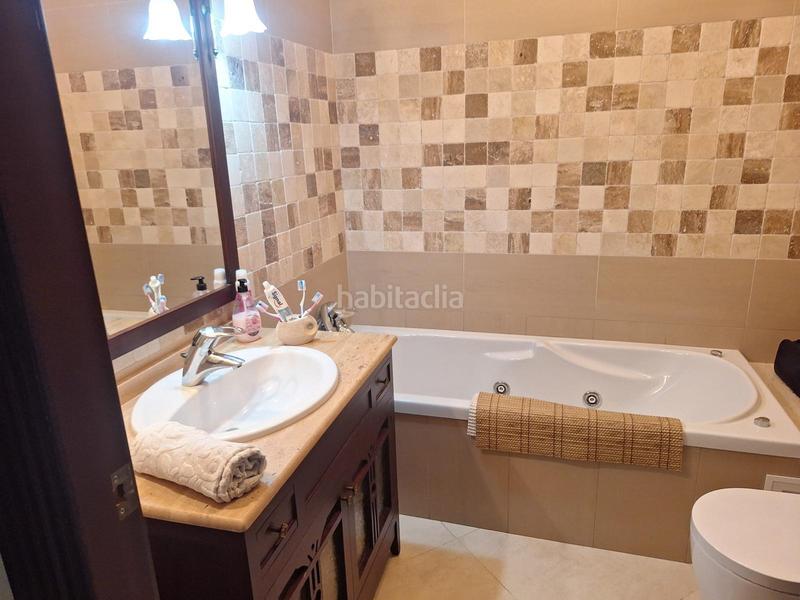 Foto 5bc61be2-ff21-48f2-86b8-f3bda50e8d75. Casa bifamiliare con parcheggio in Lepe