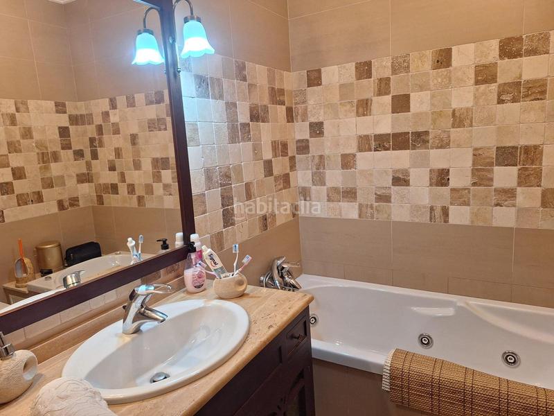 Foto 9b779a79-e926-4a65-b1de-3bb07b979293. Casa bifamiliare con parcheggio in Lepe