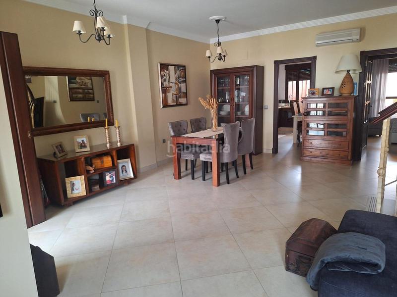 Foto d3db661a-1dfe-4b7e-8425-7177e927bfff. Casa bifamiliare con parcheggio in Lepe