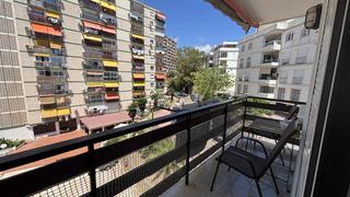 Apartamento en Parque de la Paloma. Muy cerca del mar, el conjunto tiene bar y restaurante