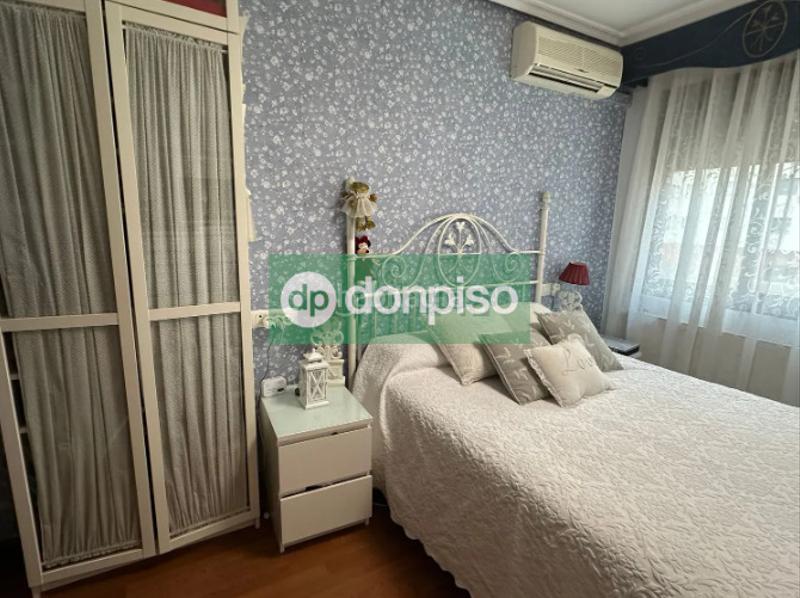 Foto d821217a-ab32-4345-b2b6-e66cee2b4f7a. Apartamento piso en zona sur en nuevo Cáceres Cáceres
