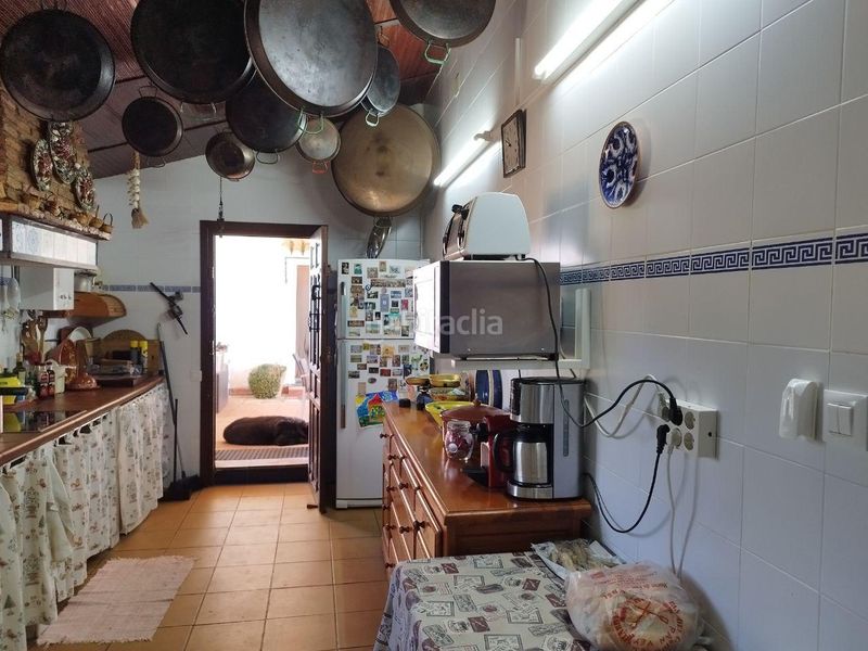 Foto b5373e24-f417-4b93-a52d-191f50432083. Chalet in Castillo de las Guardas (El)