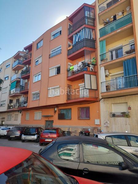 Foto 63a6f874-d6c7-4eb2-8243-b4b1e2bc6f18. Planta baja junto a la plaza merida en La plantera Blanes