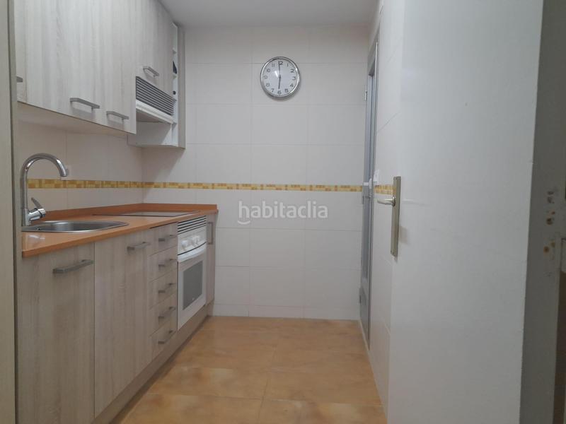 Foto d38151a3-2b5a-4a92-978b-3ad41ba45058. Planta baja junto a la plaza merida en La plantera Blanes