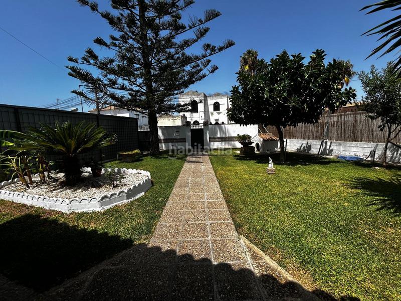Foto 07fa6213-5d16-49dd-a7c1-805166ace6fc. Chalet mit parking in Los Gallos Chiclana de la Frontera