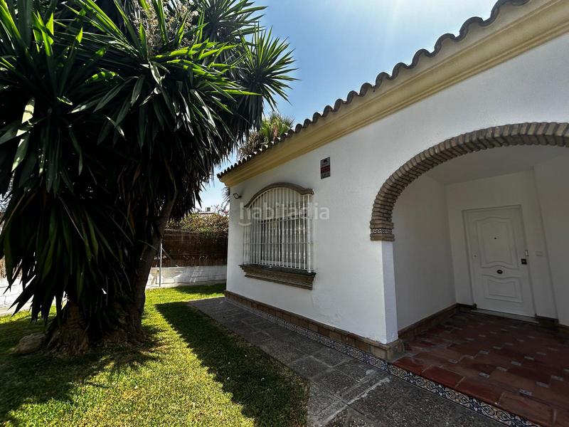 Foto 0914300e-24bc-4b2c-9eb3-606d726e436c. Chalet mit parking in Los Gallos Chiclana de la Frontera