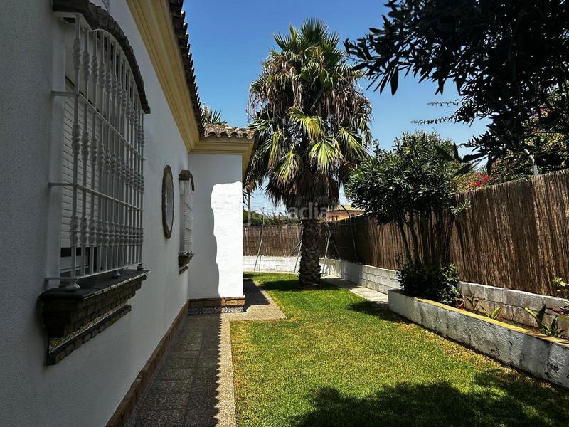 Foto 0aa08278-fcc1-423e-a9a3-75529f7396c0. Chalet mit parking in Los Gallos Chiclana de la Frontera