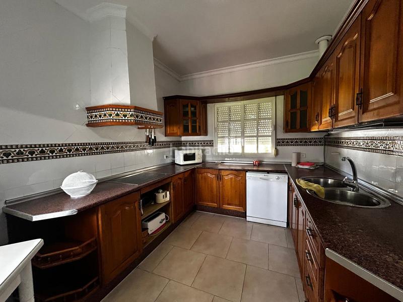 Foto 2e9b4c30-7902-4b08-96e3-9b26041dde43. Chalet mit parking in Los Gallos Chiclana de la Frontera