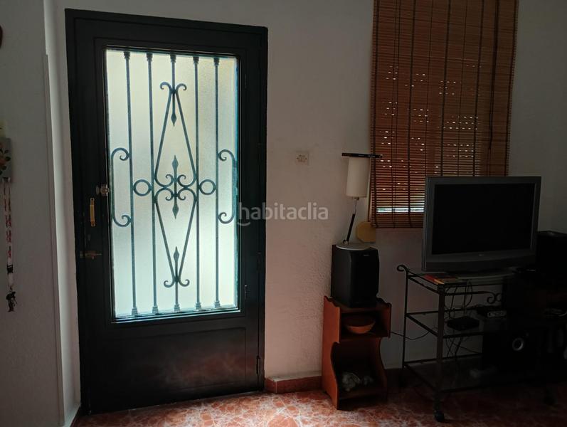 Foto 611ae18e-c52e-4201-9d41-a693a57bc608. Casa aparellada a Motril ciudad Motril